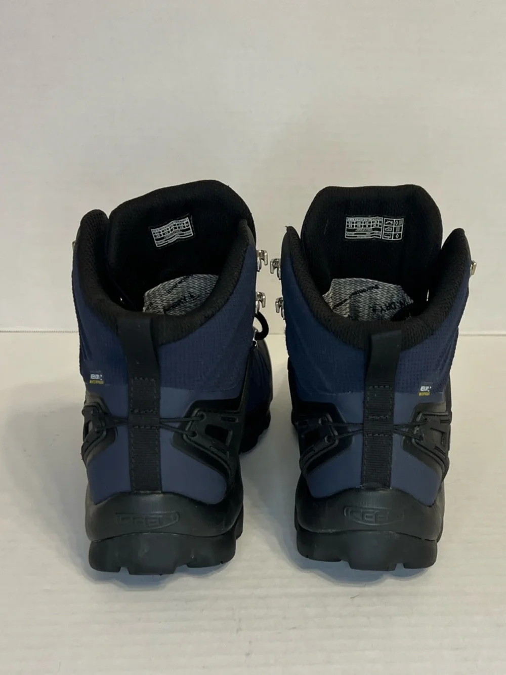 KEEN Men's‎ Venture Mid Waterproof Hiking Boots Size 10